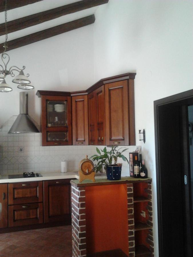 Sunshine Apartment Palit Екстериор снимка