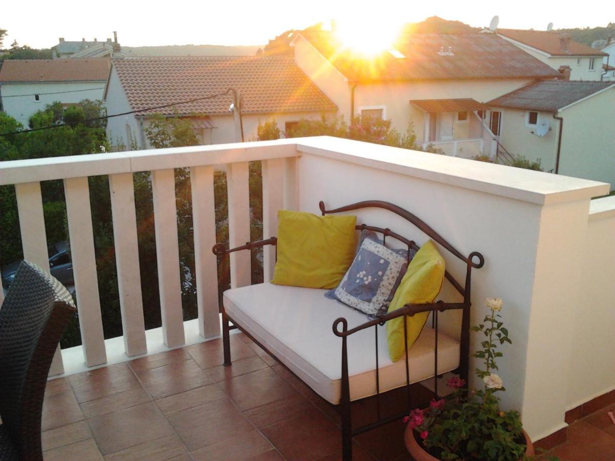 Sunshine Apartment Palit Екстериор снимка